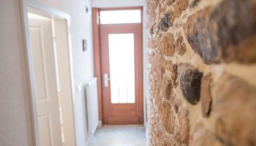 BG Living & Hosting - Historisches Ferienhaus "Saustall" im Zentrum von Wittlich - Nähe Mosel & Eifel, Privatparkplatz, WLAN, bis 4 Personen - Foto 5