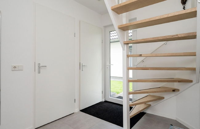 Beautiful Holiday Home Near Alkmaar - Photo 2