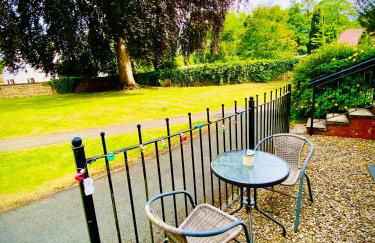 Modern ground floor apartment with free parking very near centre - Foto 6