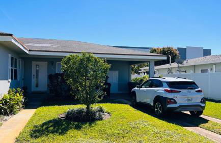 Luxury Pool Retreat Sleep 17 Near Beach - Foto 22