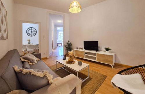 21ARA1085- Fabulous 4BR apartment in Ciutat Vella - Photo 4