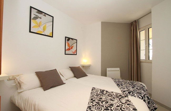 Inside Plaza Sierra Nevada - Foto 18