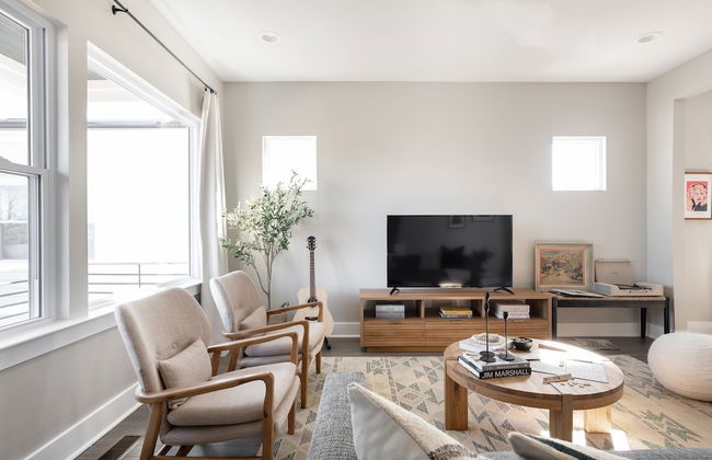 Cherokee by AvantStay – Contemporary Design in a Prime Location - Photo 37