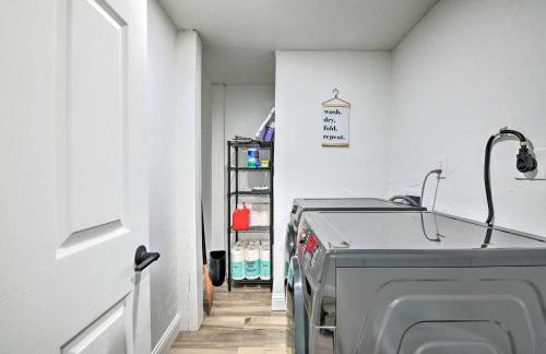 Spacious Family Home on the Water and Boat Dock - Foto 25