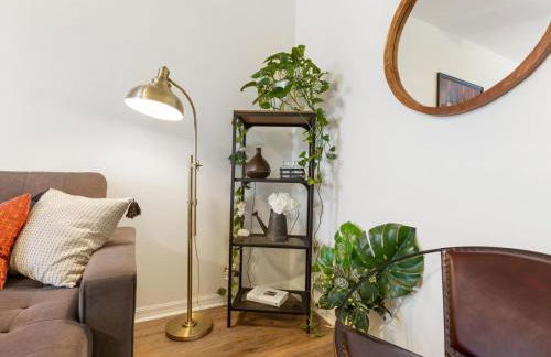 Convenient & Inviting - Fully-Equipped 2BD Condo - Foto 11