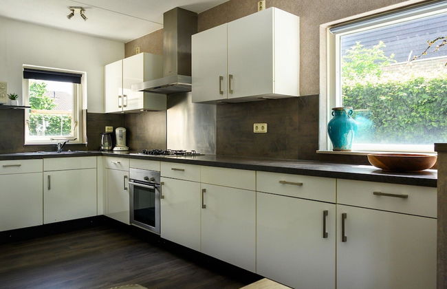 House in Vlagtwedde With Sauna and Hot Tub - Photo 5