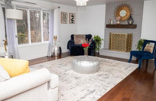 Lovely Home, centrally located! - Photo 13