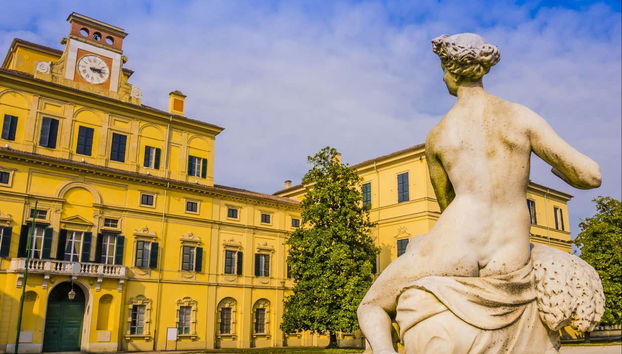 Beaux bâtiments à Parme