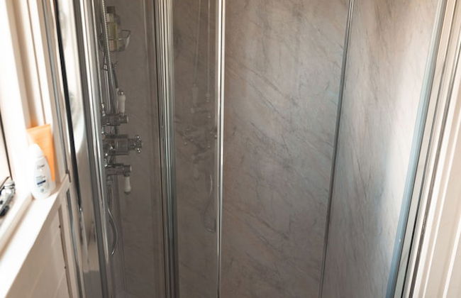 Dog Friendly Shepherd's Hut, Perfect for Couples - Photo 12