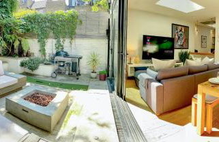 2-Bedroom flat with private patio & firepit in Shepherds Bush near Hammersmith by Staylio Ltd - Foto 30