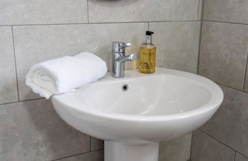 Tettenhall Lodge Studio - Photo 3