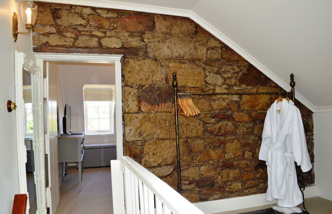 Lythgo's Row Colonial Cottages - Photo 1