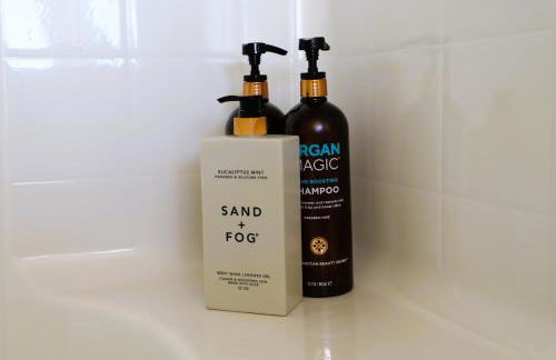 Stunning House with Views of Puget Sound! Ideal for Family Reunions - Photo 92