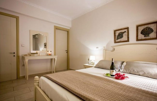 Alyko Villas - Photo 3