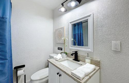 Newly Renovated | Minutes to Riverwalk & Beaches | Tampa Heights - Foto 44