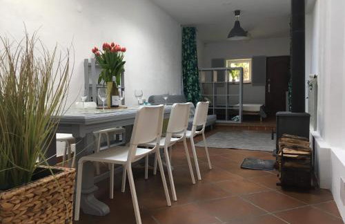 BIG CALM APART HOTEL 15min WARSAW 6pers WiFi Fireplace Garden Grill - Foto 13