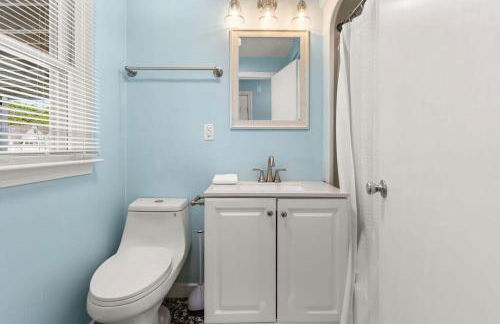 Snug Seaside Views From Couch Walk to Beach - Foto 21