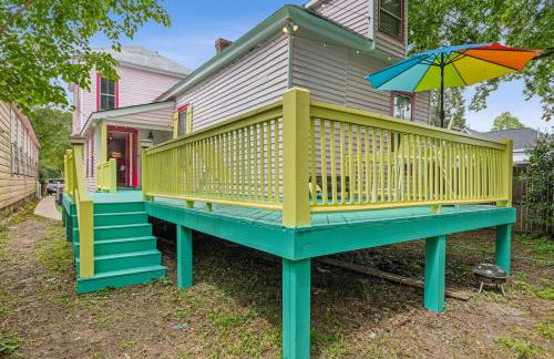 Uptown Colorful Cottage by the Riverwalk - Foto 46