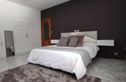 Villa con piscina a un paso de la playa - Photo 20