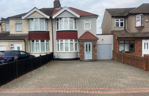 Luxury Home in Greater London - Rainham - Foto 78