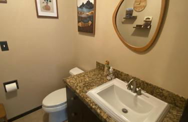 PNW MCM 155ft Private Waterfront Gem on Raft Island with Hot Tub - Foto 30