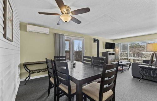 Stowe Ski Chalet - 3BR with In Unit Sauna - Foto 4