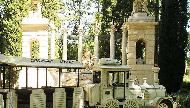 Tren turístico de Aranjuez - Foto 4