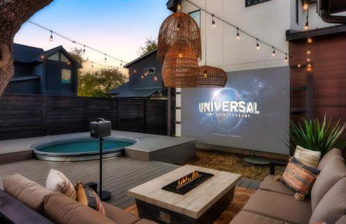 Heated Pool, Game Room, Outdoor Movies, Mins to Downtown, Sleeps 14 - Foto 48