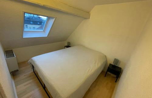 FATHALA - appartement lumineux en dernier étage - face à la gare routière - Foto 7