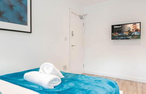 Four Bedroom House - Parking - Garden - Netflix 22C - Foto 49