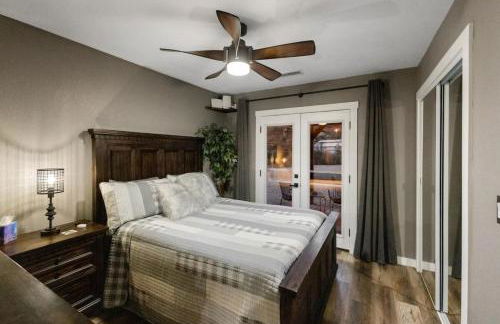 Lynx Lake Lux 6-BR HouseSleeps 22Hot TubGame Rm - Foto 53