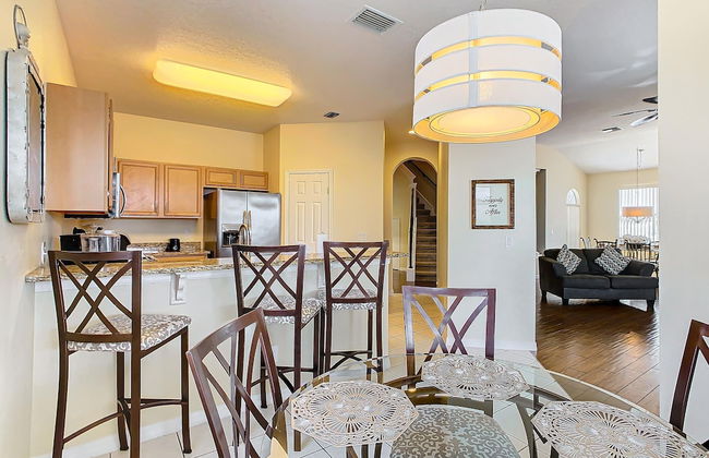 Elegant 5BR Home w Private Pool Spa Near Disney - Foto 22