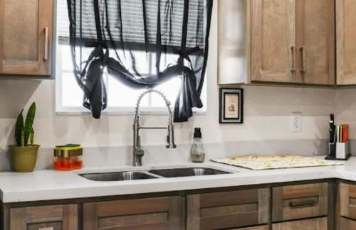 The WorkNest Stylish Stay w Desk & Fast Wi-Fi - Foto 20