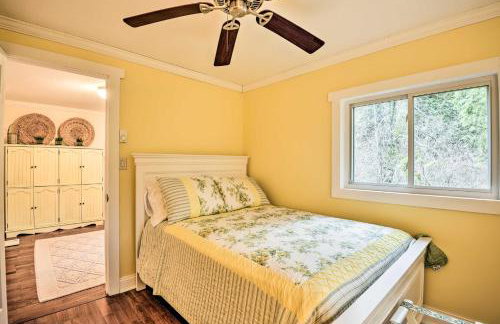 Waterfront Cottage on Sawmill Bay w/ Deck! - Foto 15