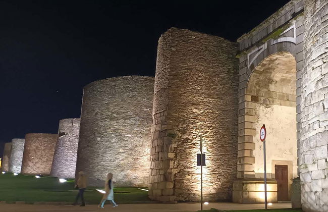 Lugo Guided City Tour - Photo 4