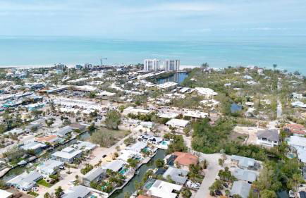 Coastal Charm - Photo 38