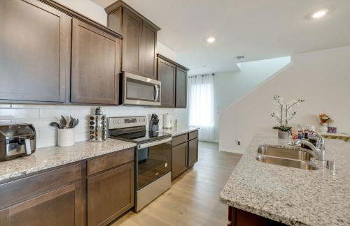 12 Mi to Dtwn McKinney Modern Gem with Patio and Yard - Photo 11