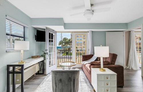 Sunset Corner - Beach View & Heated Pool! - Foto 37