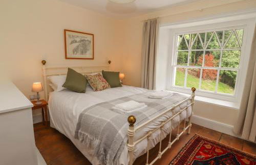 Cwmalis Hall - Photo 33