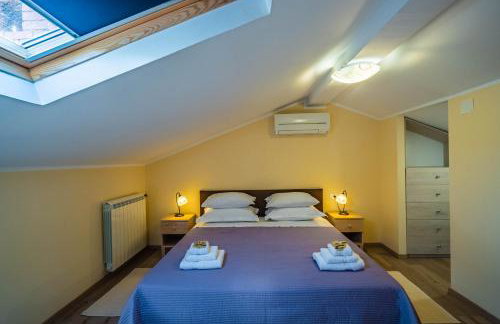 LUXURY VILLA ON SPACIOUS PRIVATE PROPERTY - Photo 45