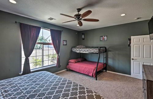 Sun-Soaked Colorado River Haven - Walk to Beaches! - Foto 14