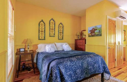 Rustic Cabin on 28-Acre Property in the Foothills of the Blue Ridge Mountains - Foto 38