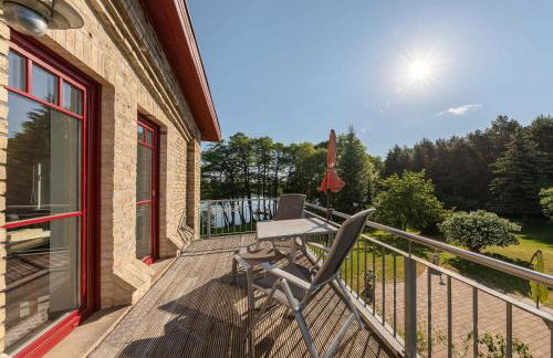 Zwergtaucher - Ferienwohnung mit Balkon, Seeblick & Freizeitangeboten am See - Foto 1