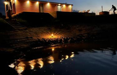 Domek nad stawem - Foto 1