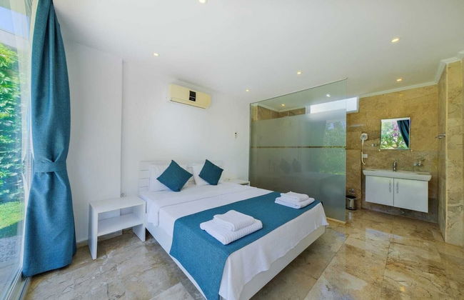 Villa Lumiere 3 Luxurious 5 bed Villa in Kiziltas Kalkan With sea Views - Photo 5