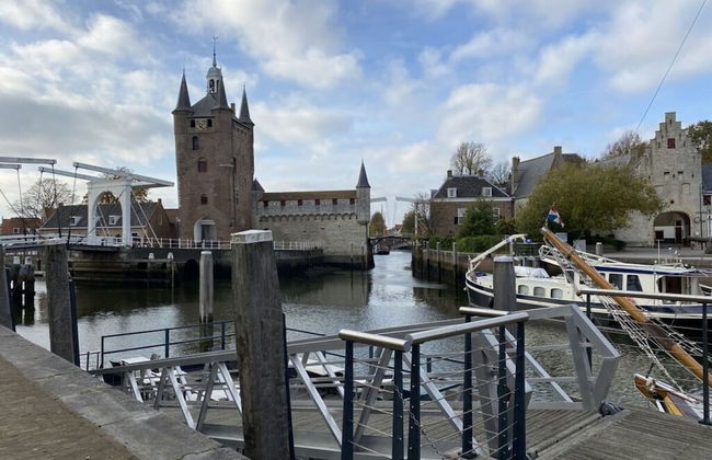 Welcoming Apartment Near Lake - Photo 12