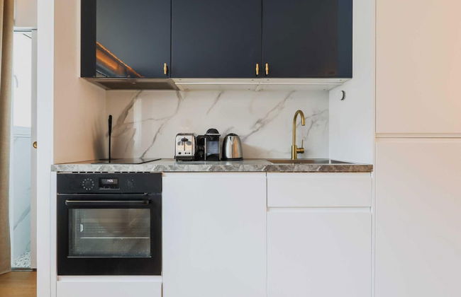 Elegant Apartment - 2br/6p - Canal St Martin - Photo 9