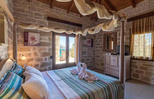 Hectoras Villa in Plaka BY APOKORONAS-VILLAS - Photo 29