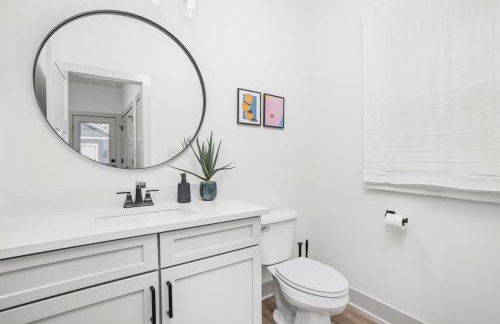 Hot Tub - Gym - Pizza Oven - PS5 - Ping Pong - 2MIN from DT - Foto 7