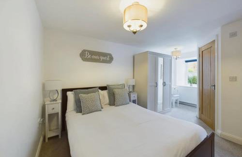 Charming 3 Bedroom Home in the Heart of Stanhope - Photo 4